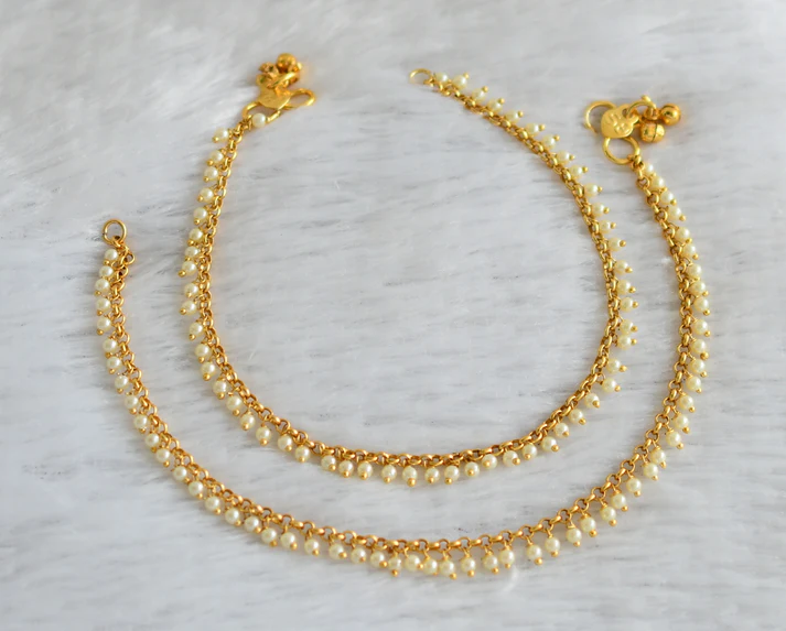 Matte Finish Pearl Cluster Anklets